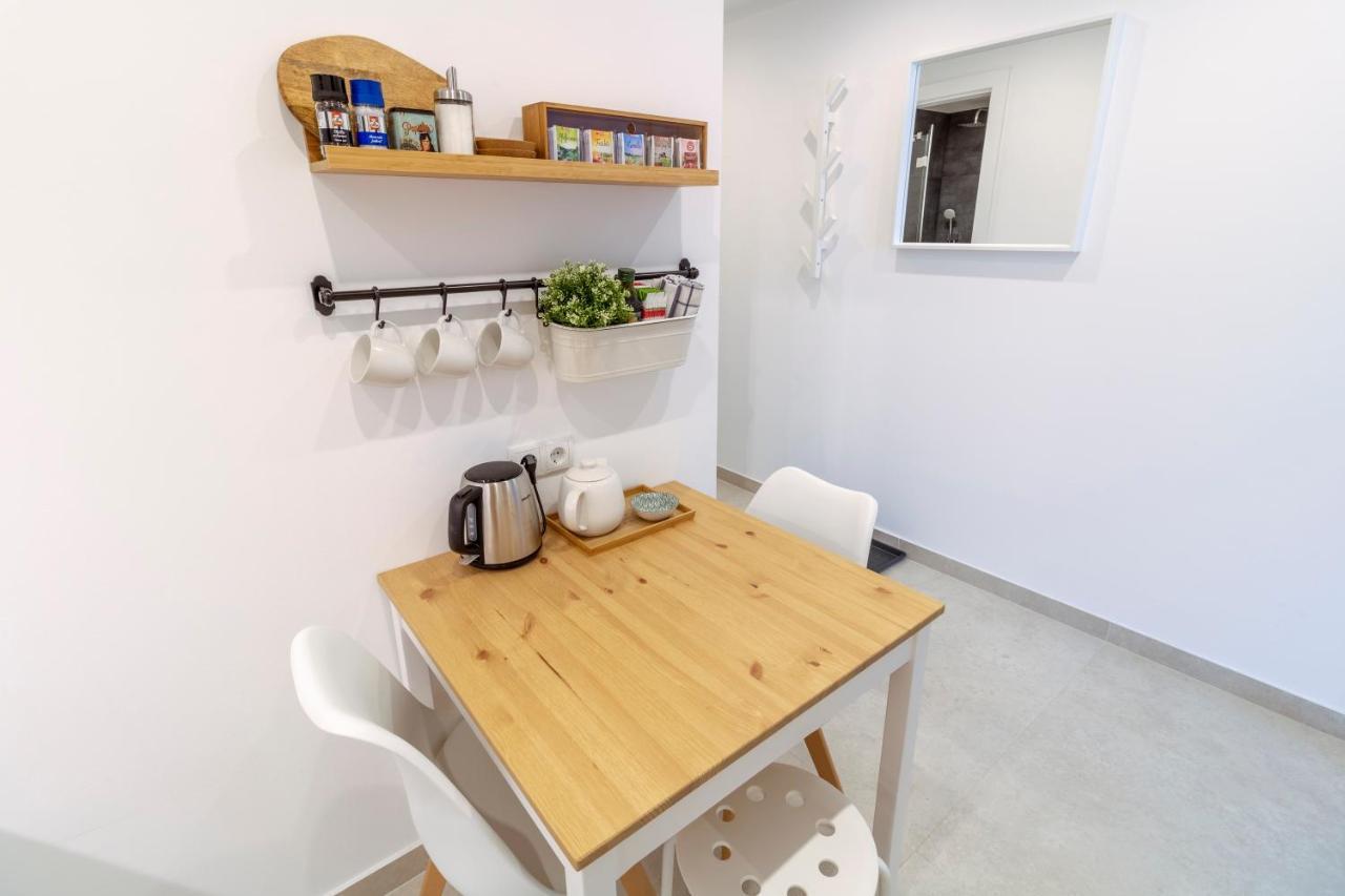 Boutique Sky City Apt. With Balcony / Top Spot Βιέννη Εξωτερικό φωτογραφία
