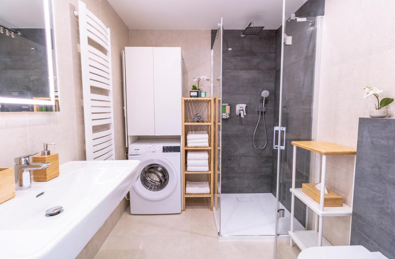 Boutique Sky City Apt. With Balcony / Top Spot Βιέννη Εξωτερικό φωτογραφία